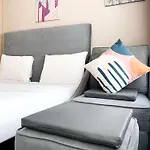 Studio Springlake Summarecon Bekasi Apartment Near Shopping Mall By Travelio