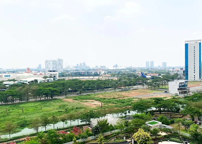 Studio Springlake Summarecon Bekasi Apartment Near Shopping Mall By Travelio