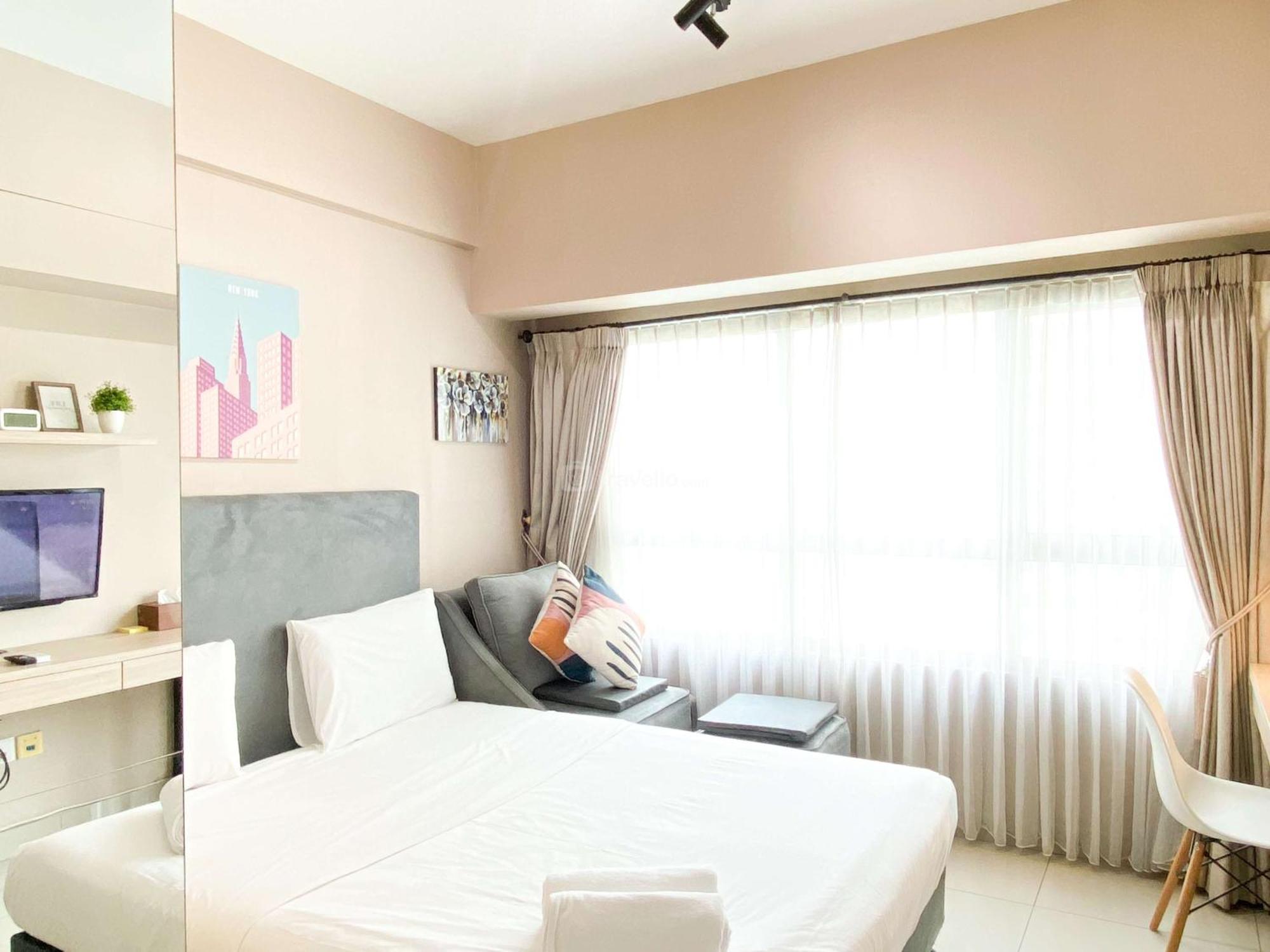Springlake Summarecon Near Shopping Mall By Travelio Apartemen