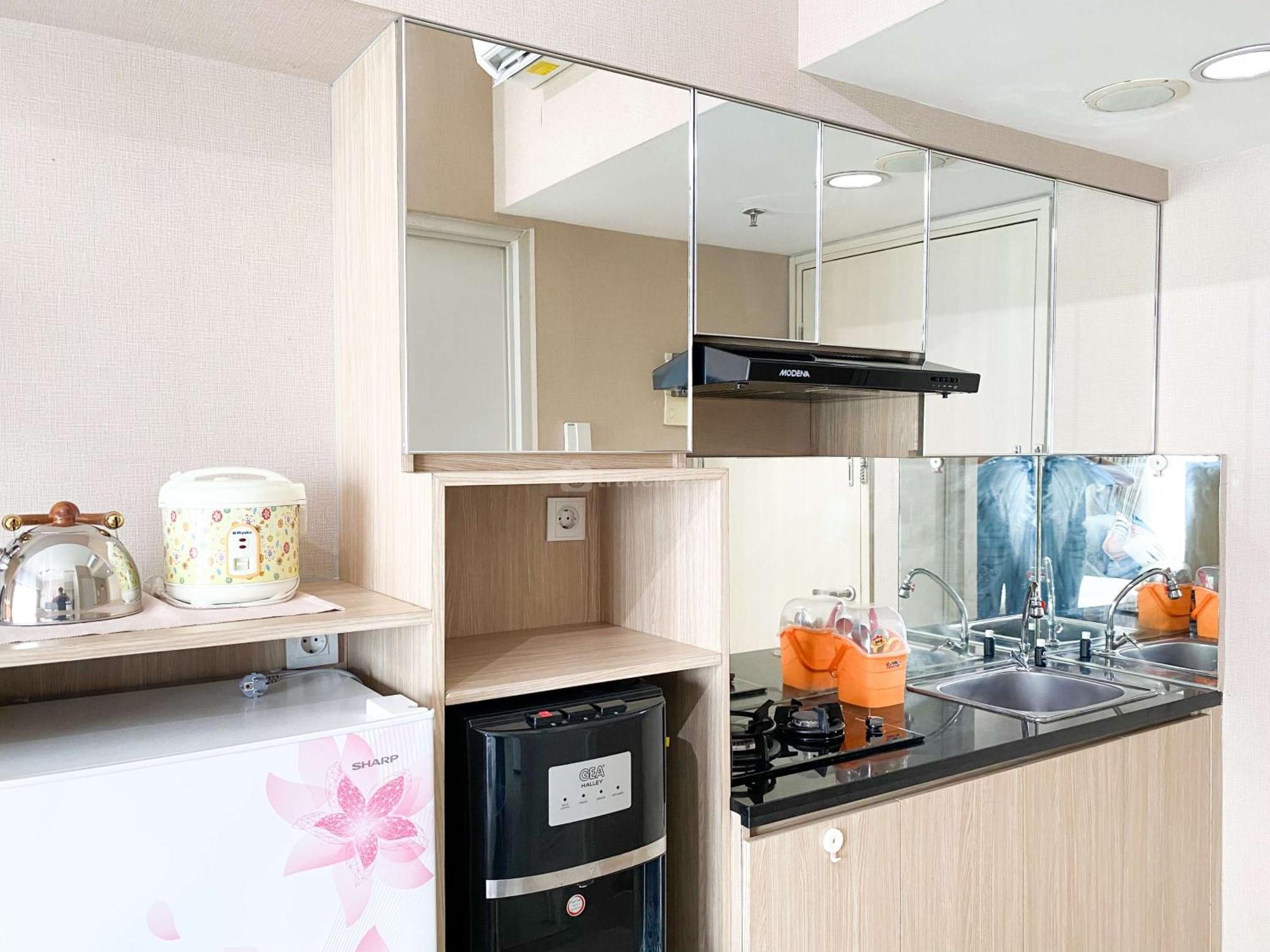 Apartemen Springlake Summarecon Near Shopping Mall By Travelio